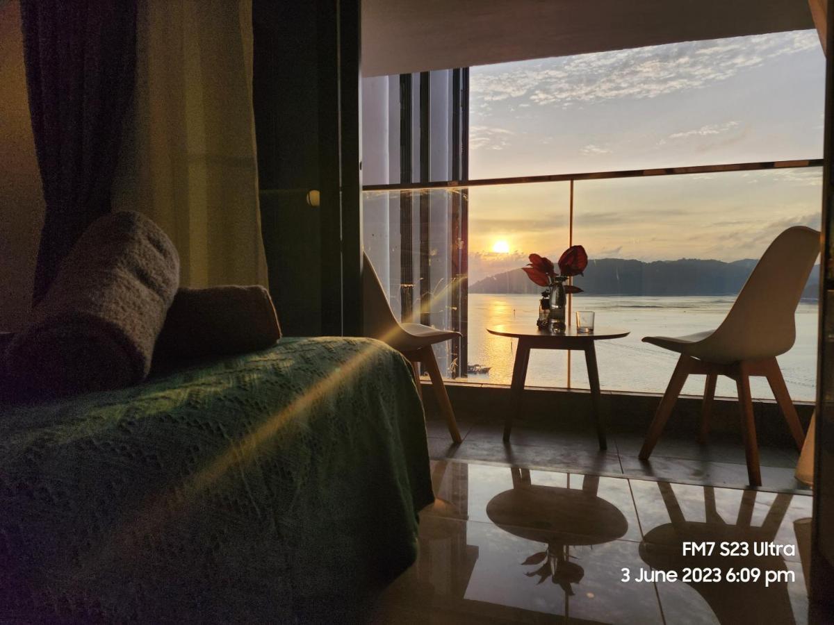 Seaview Luxury Suites At The Shore Кота-Кинабалу Экстерьер фото